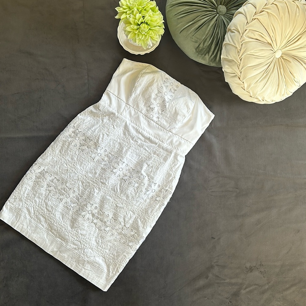 COPY - White House Black Market